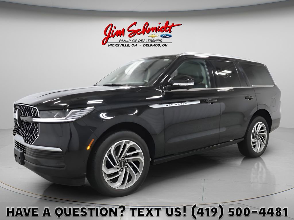 Used 2025 Lincoln Navigator Reserve image 1