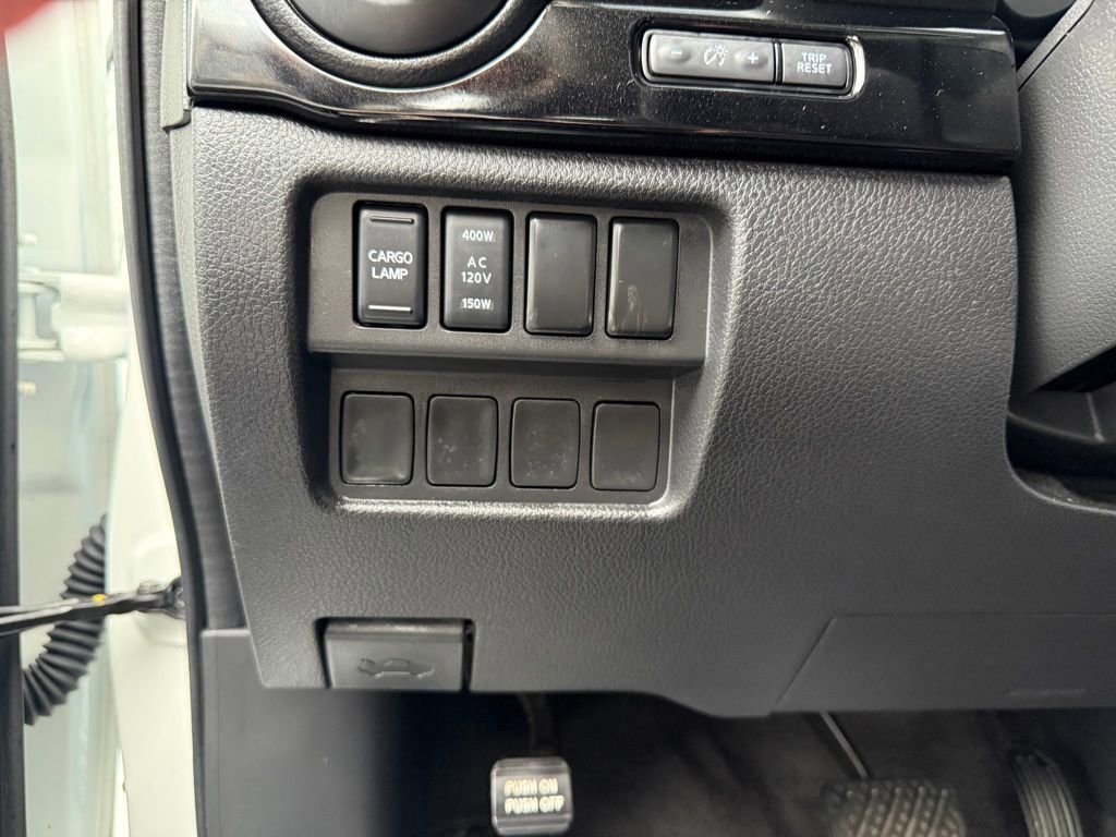 Used 2024 Nissan Titan SV w/ Accessory Utility Package image 8