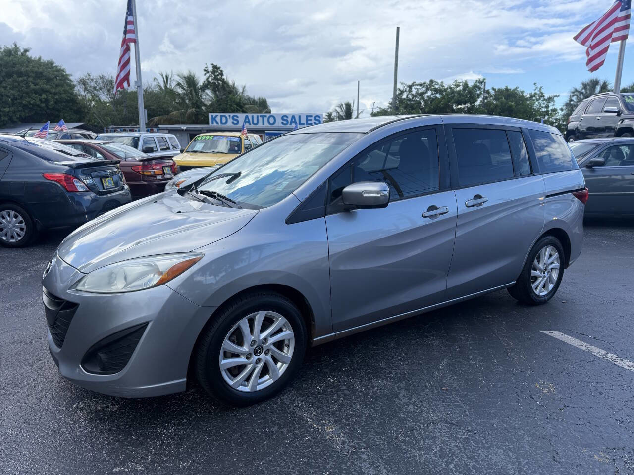 Used 2014 MAZDA MAZDA5 Sport image 3