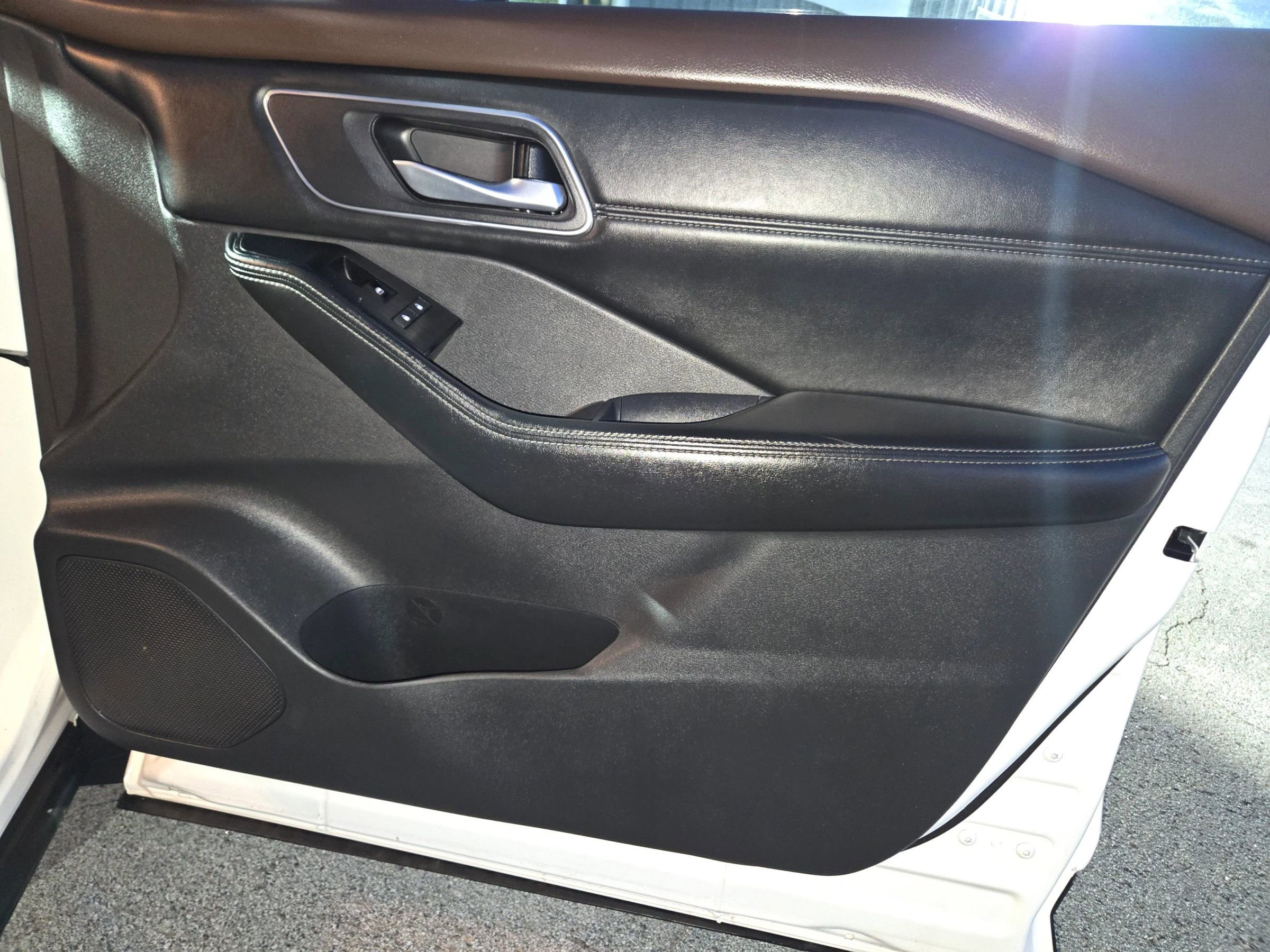 Used 2021 Nissan Rogue SV w/ Premium Package image 51