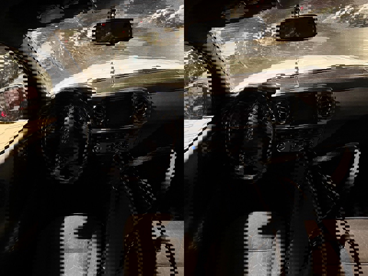 Used 2017 Toyota Tacoma TRD Sport w/ Tow Package image 10