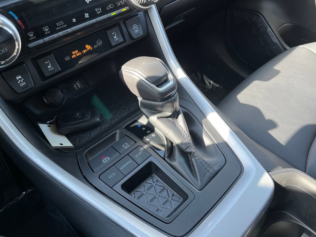 Used 2023 Toyota RAV4 XLE Premium FWD image 25