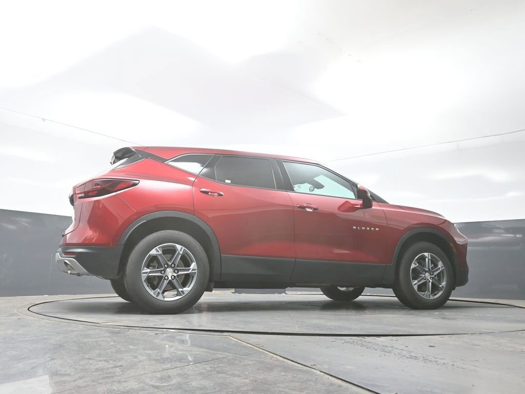 Used 2025 Chevrolet Blazer LT AWD/4WD image 24