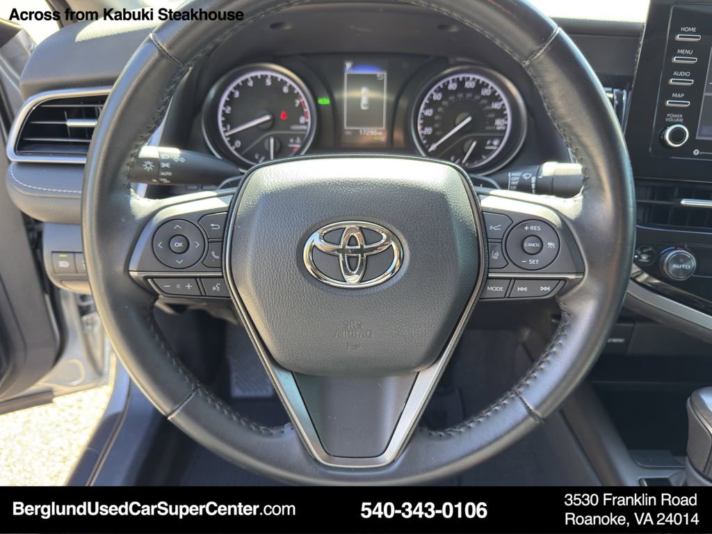 Used 2022 Toyota Camry SE image 17