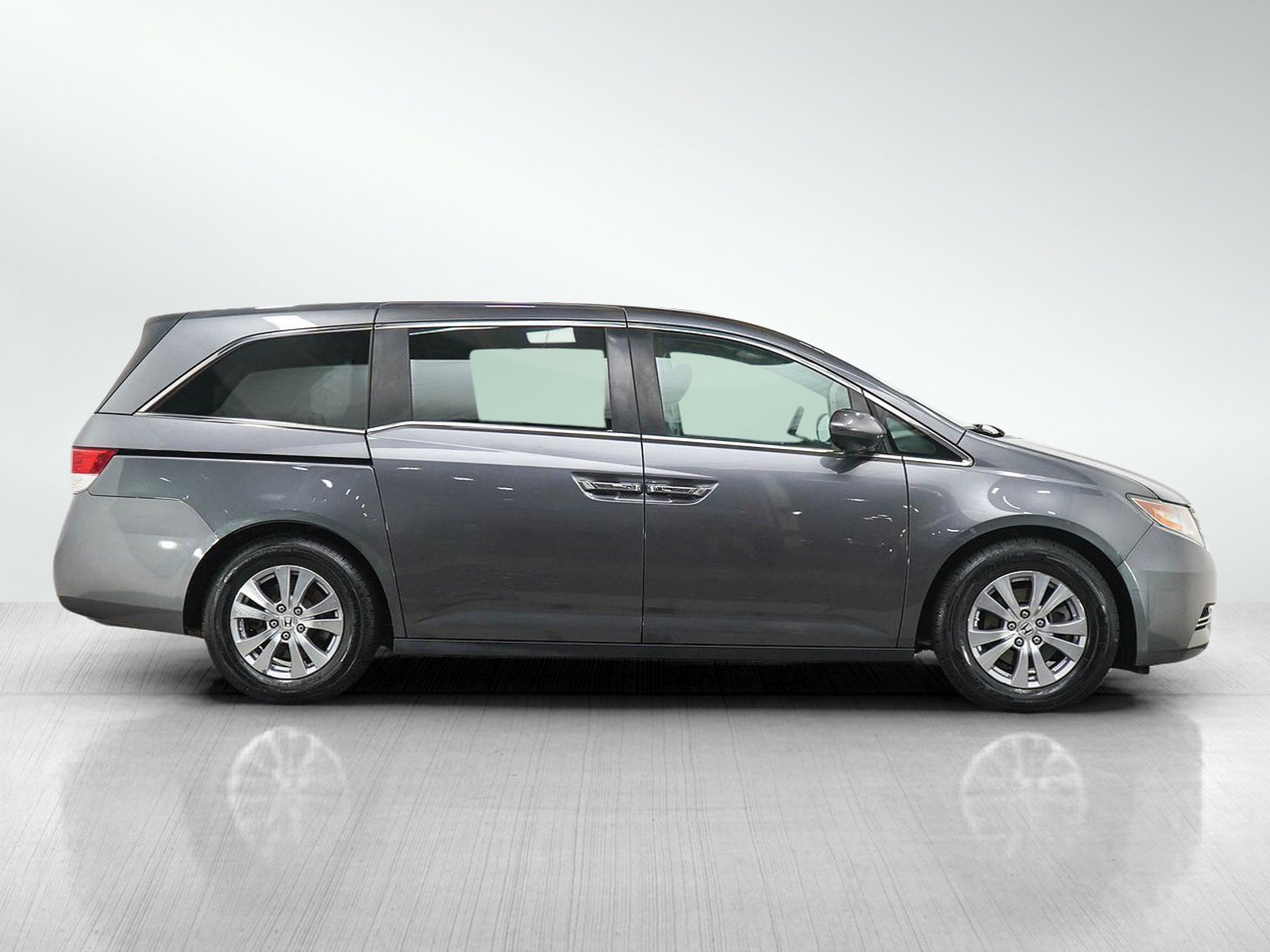 Used 2016 Honda Odyssey SE image 6