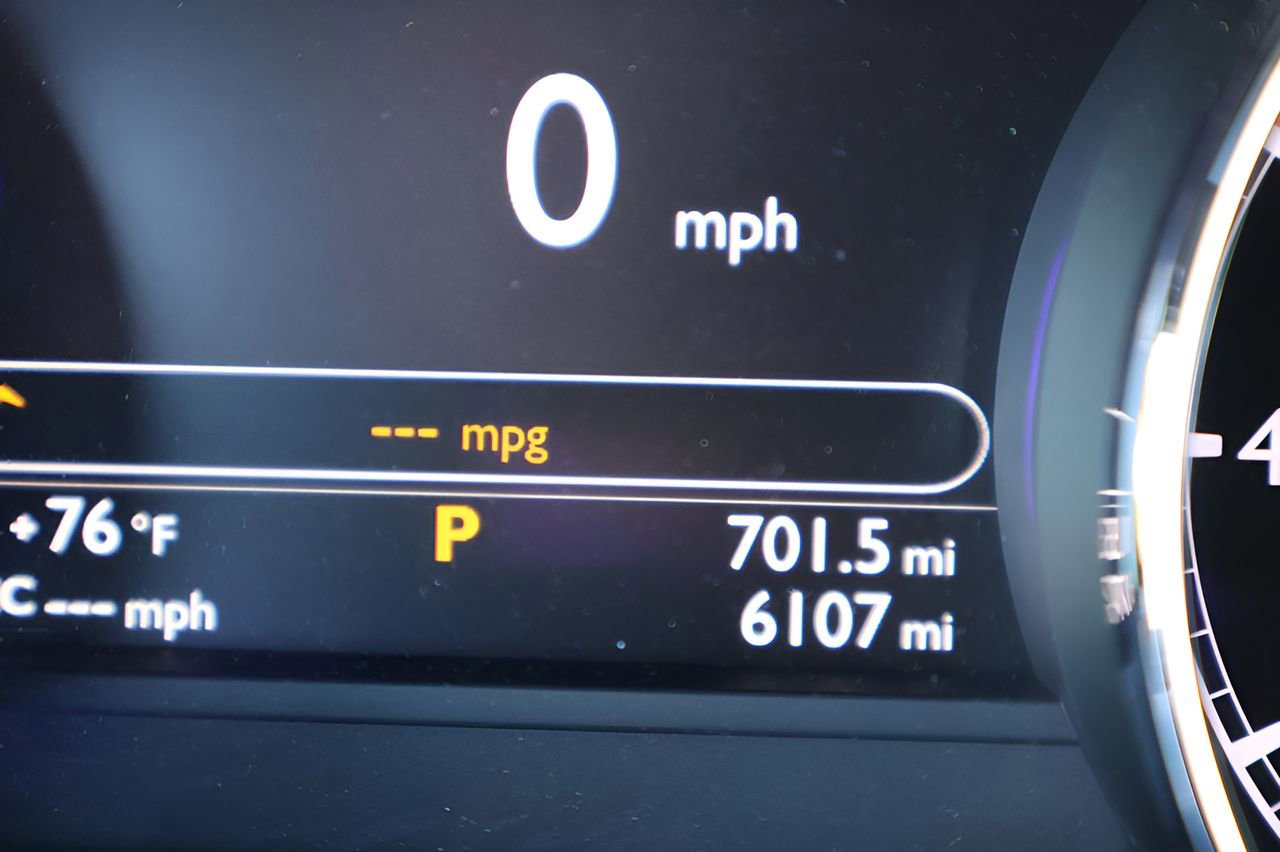 Certified 2016 Bentley Mulsanne image 28