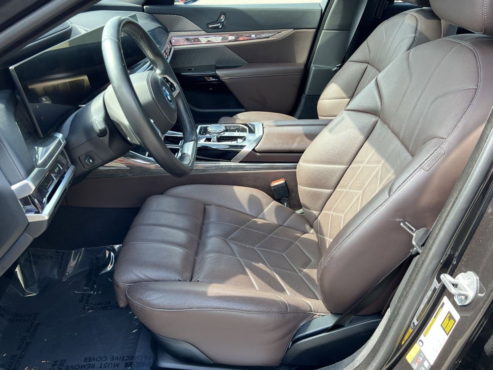 Used 2024 BMW i7 xDrive60 RWD image 14