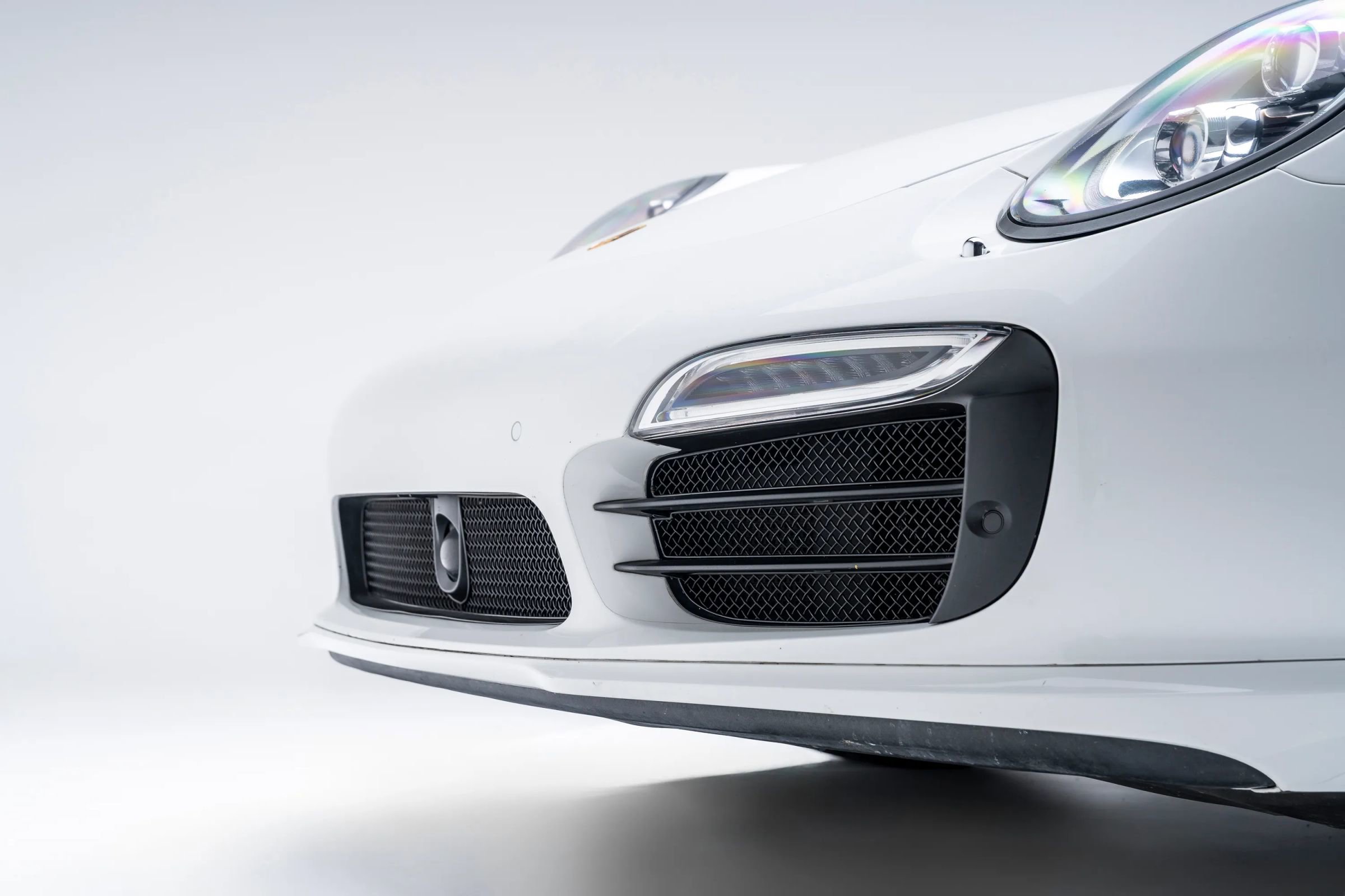 Used 2014 Porsche 911 Turbo S image 34