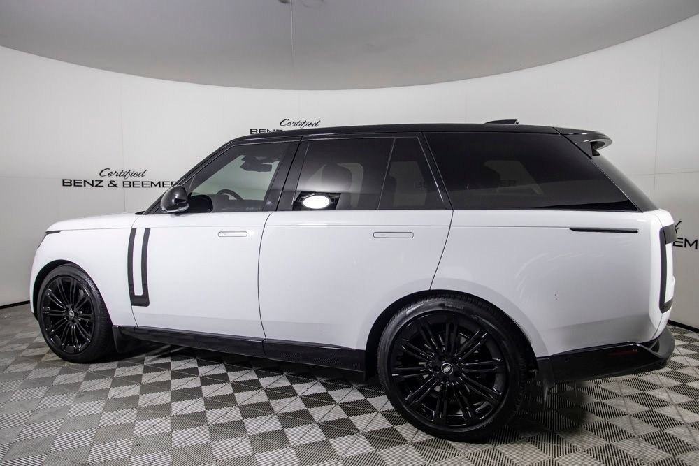 Used 2024 Land Rover Range Rover SE AWD/4WD image 11