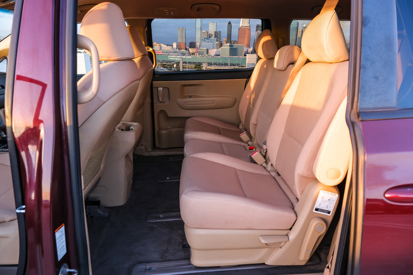 Used 2019 Kia Sedona LX FWD image 19