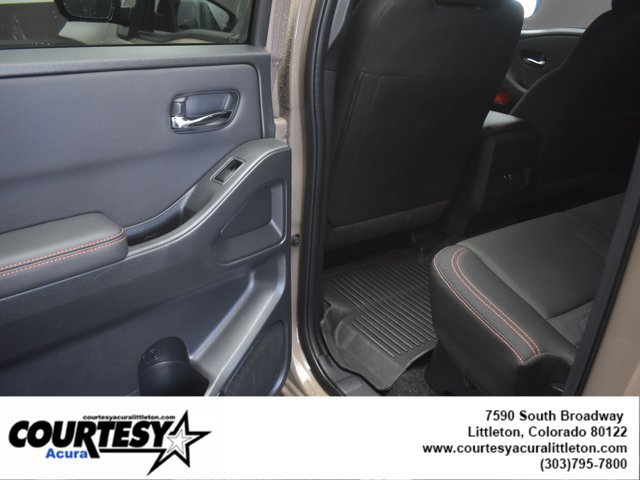 Used 2024 Nissan Frontier PRO-4X w/ Technology Package image 21