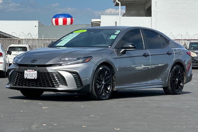 Used 2026 Toyota Camry SE w/ Multimedia Upgrade Package FWD image 8