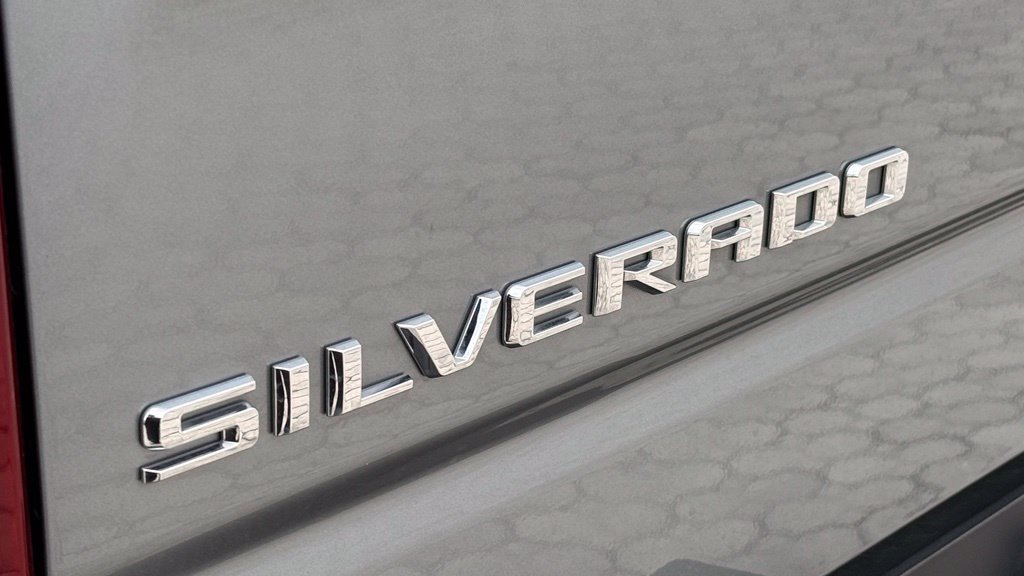 Used 2025 Chevrolet Silverado 1500 LT RWD image 19