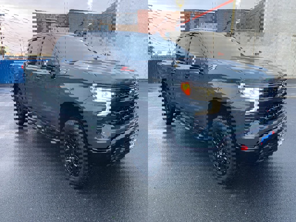 Used 2025 Chevrolet Silverado 1500 LT Trail Boss w/ Convenience Package II image 7