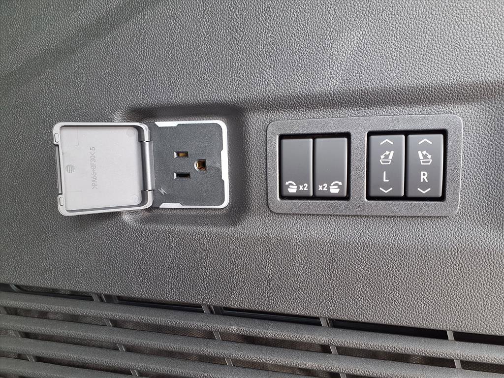 New 2026 GMC Yukon XL Denali Ultimate image 27