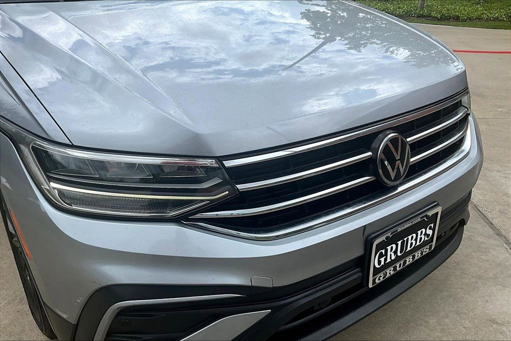Used 2022 Volkswagen Tiguan SE image 38