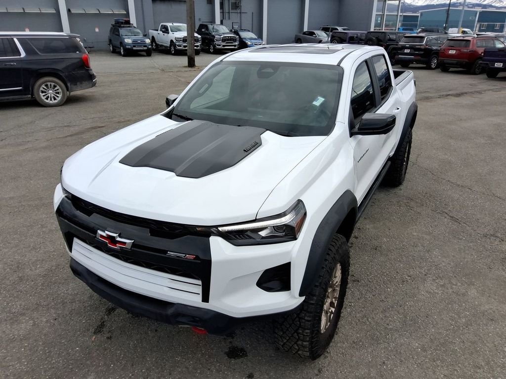 Used 2025 Chevrolet Colorado ZR2 w/ Technology Package