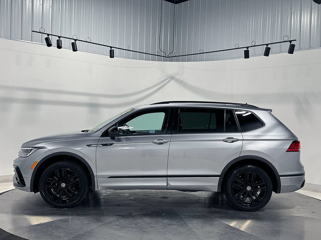 Used 2022 Volkswagen Tiguan SE R-Line AWD/4WD image 14
