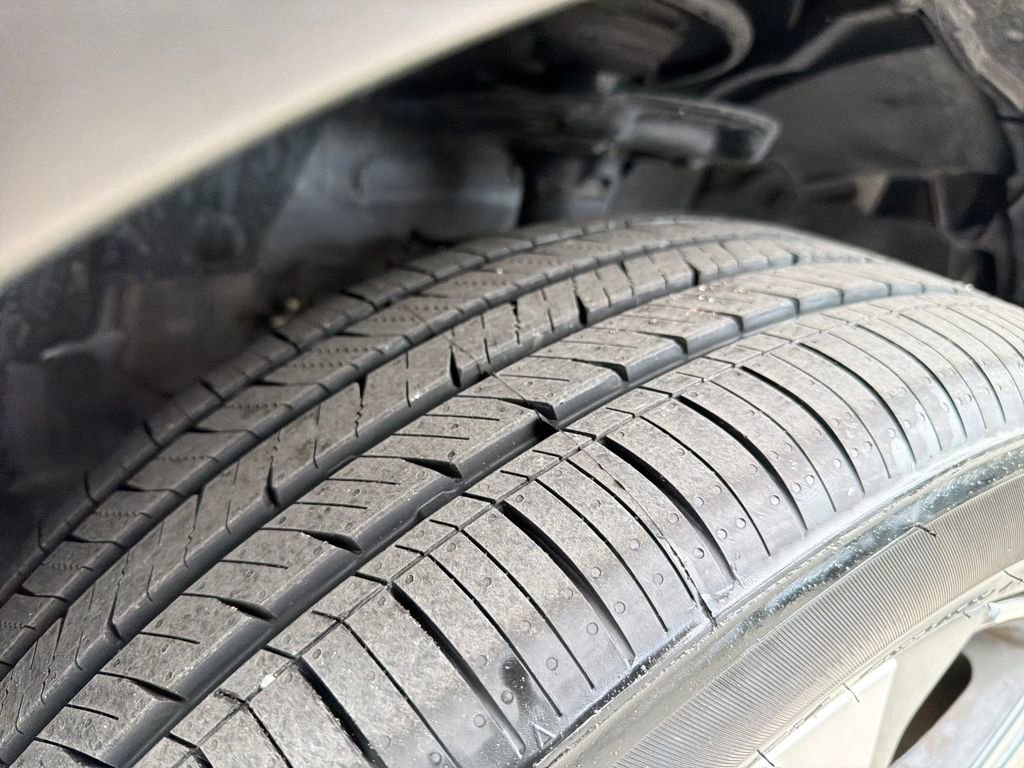 Certified 2023 Nissan Rogue SL image 13