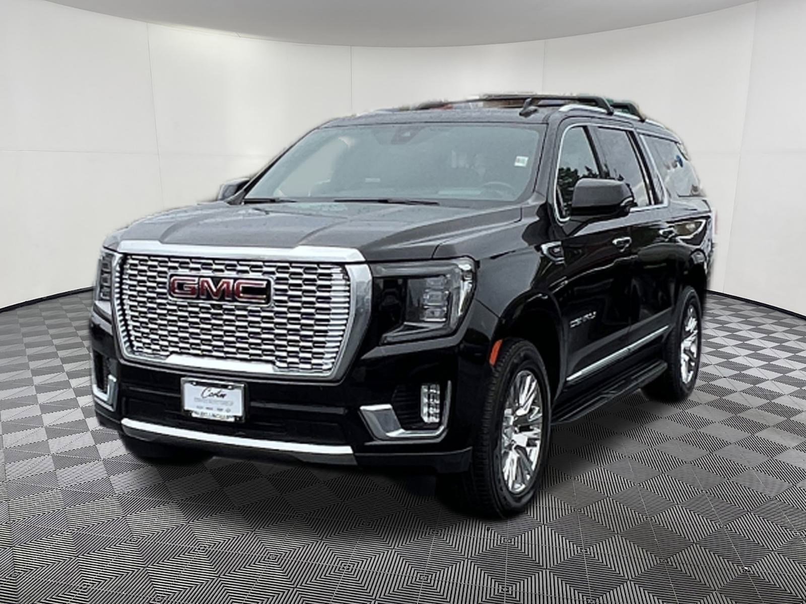 Certified 2022 GMC Yukon XL Denali image 3