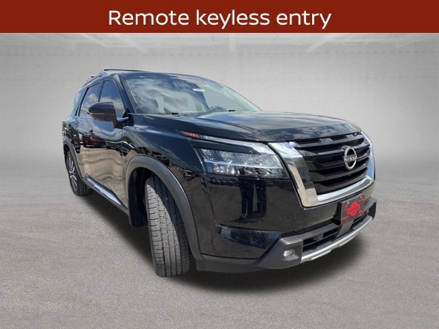 Used 2022 Nissan Pathfinder Platinum w/ Cargo Package AWD/4WD image 12
