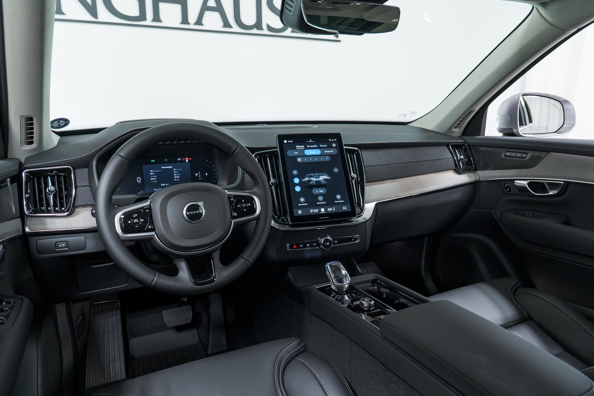 New 2026 Volvo XC90 B5 Ultra w/ Protection Package image 16