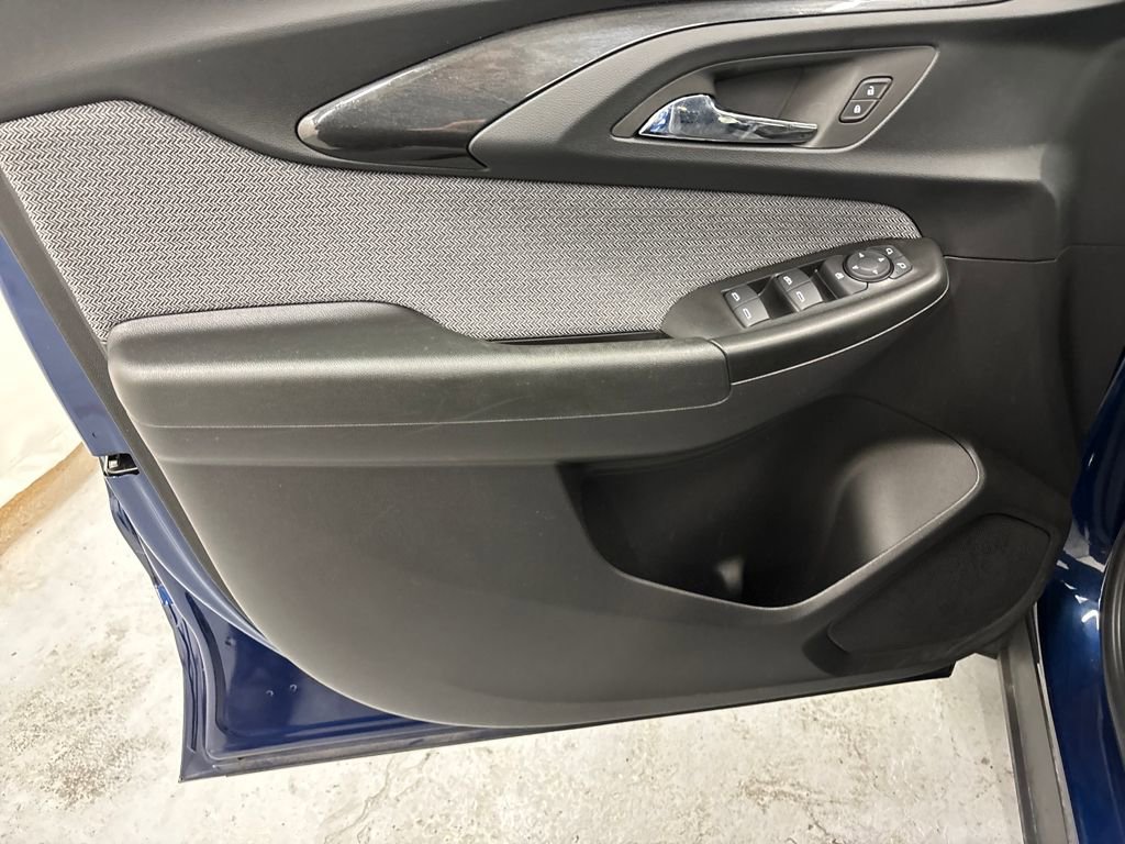 Used 2023 Chevrolet TrailBlazer LT image 10