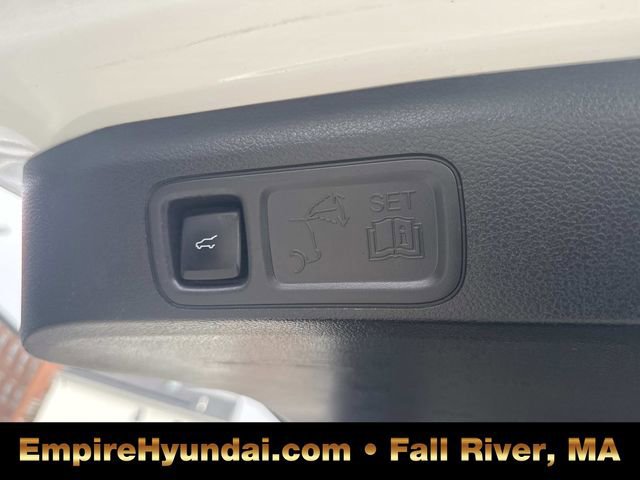 Used 2024 Ford Expedition Max XLT image 8