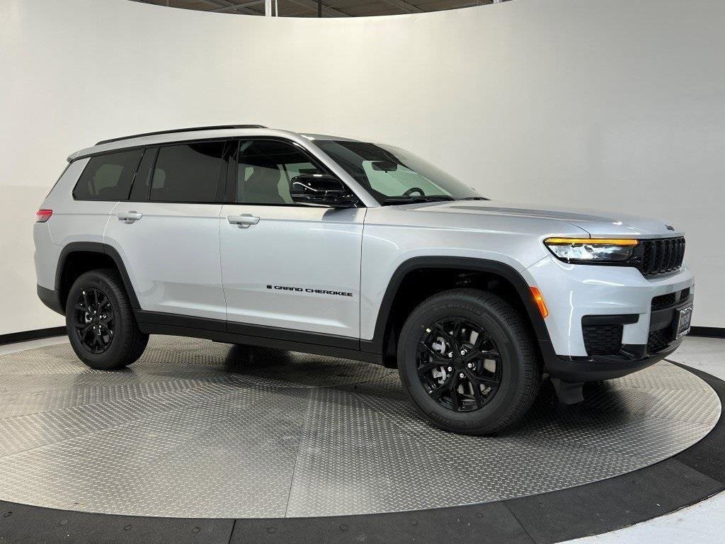 New 2025 Jeep Grand Cherokee L Altitude