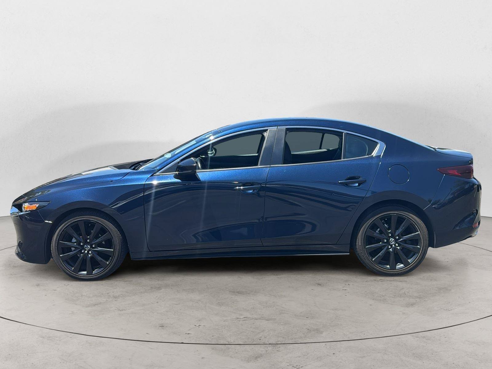 Used 2024 MAZDA MAZDA3 s FWD image 3