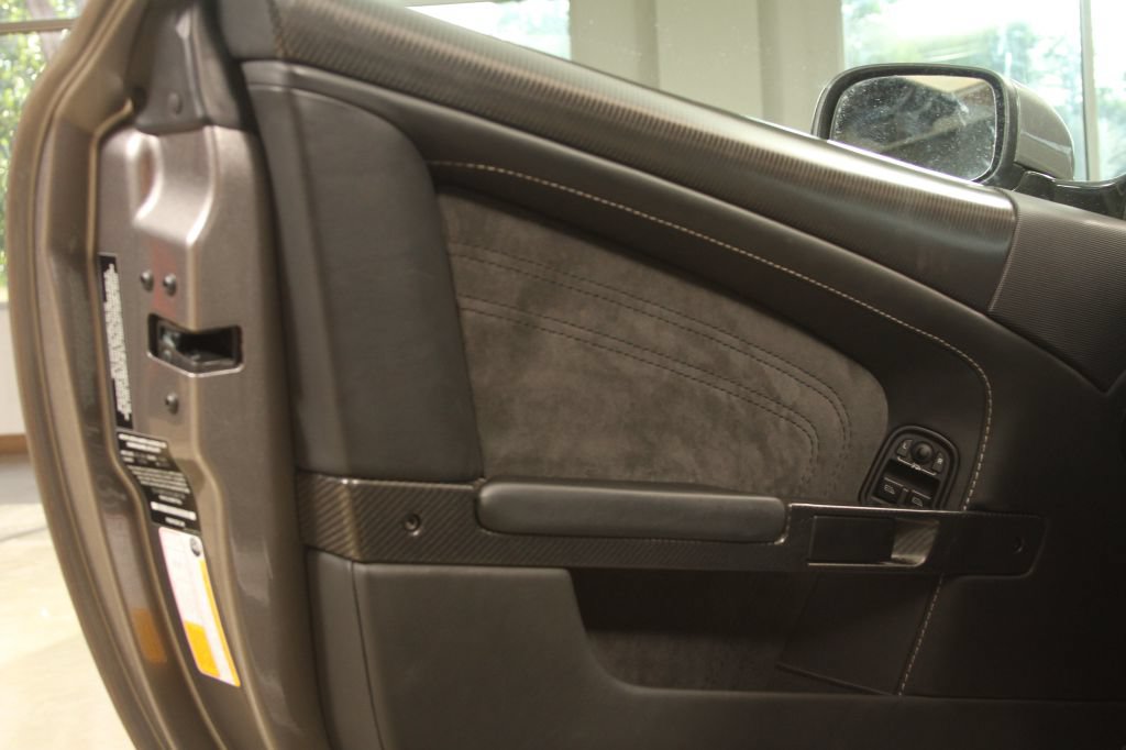 Used 2009 Aston Martin DBS Coupe RWD image 44