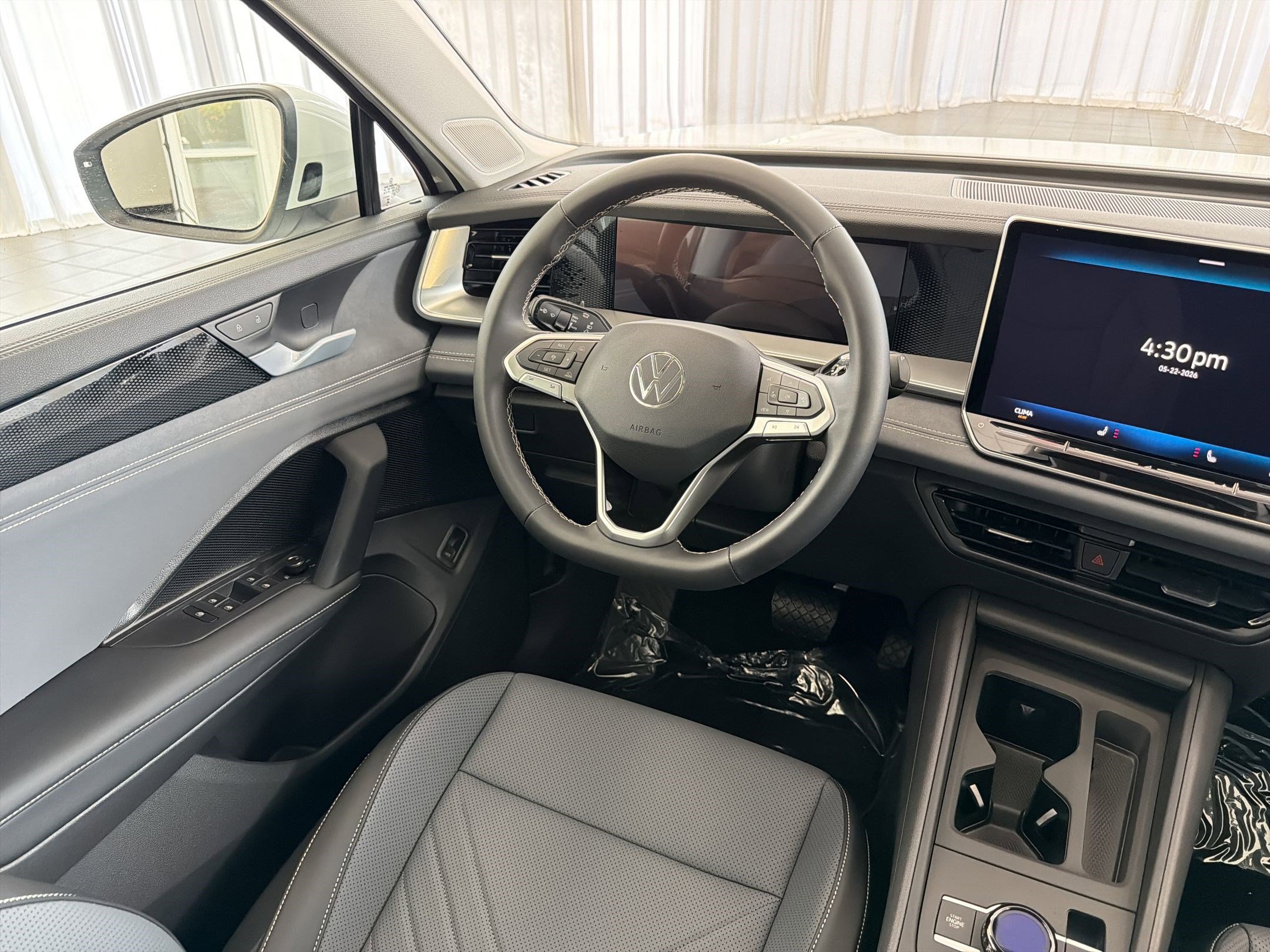 New 2026 Volkswagen Tiguan SE FWD image 26