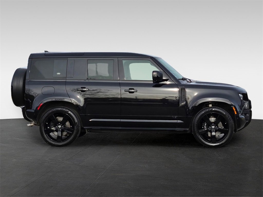 Certified 2024 Land Rover Defender 110 V8 image 7