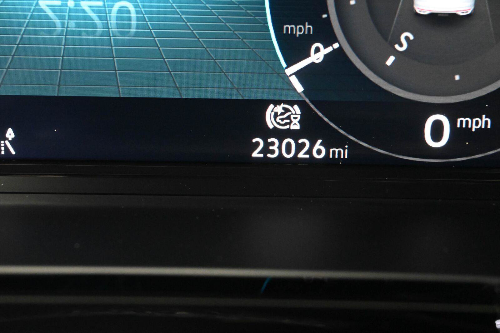 Used 2024 Volkswagen Atlas Cross Sport SE FWD image 19