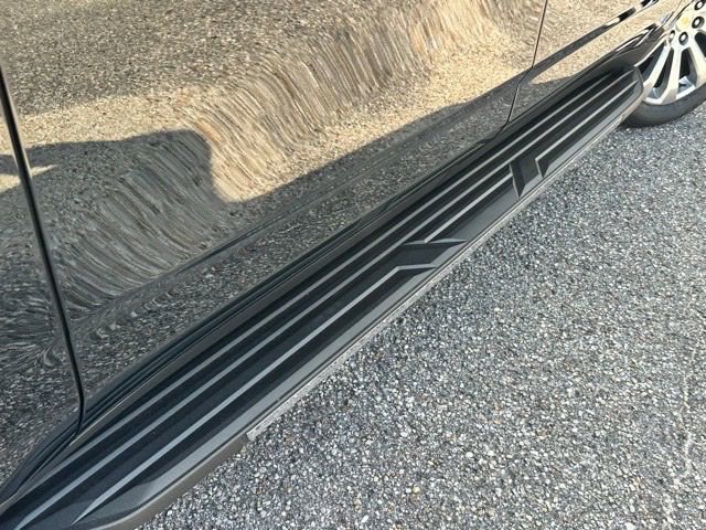 New 2025 Chevrolet Suburban Premier image 24