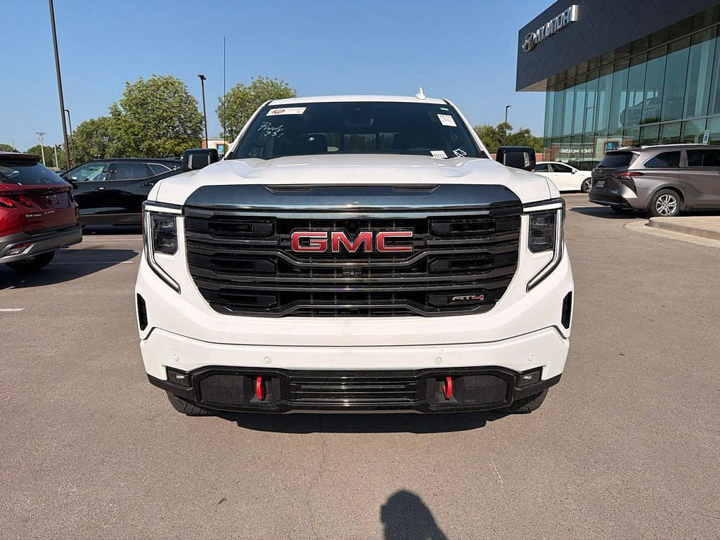 Used 2023 GMC Sierra 1500 AT4 w/ Technology Package AWD/4WD image 15
