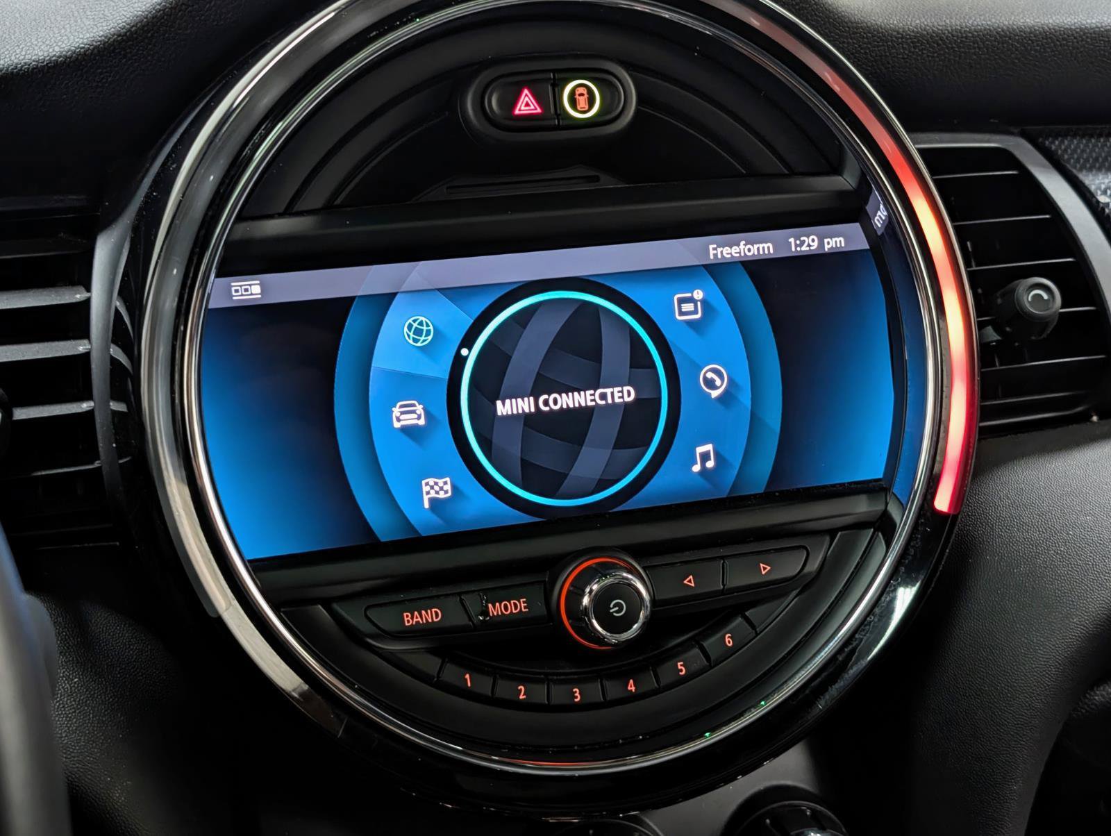 Used 2021 MINI Cooper SE w/ 8.8" Touchscreen Nav Package FWD image 34