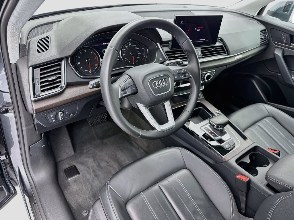 Used 2023 Audi Q5 2.0T Premium w/ Convenience Package AWD/4WD image 9