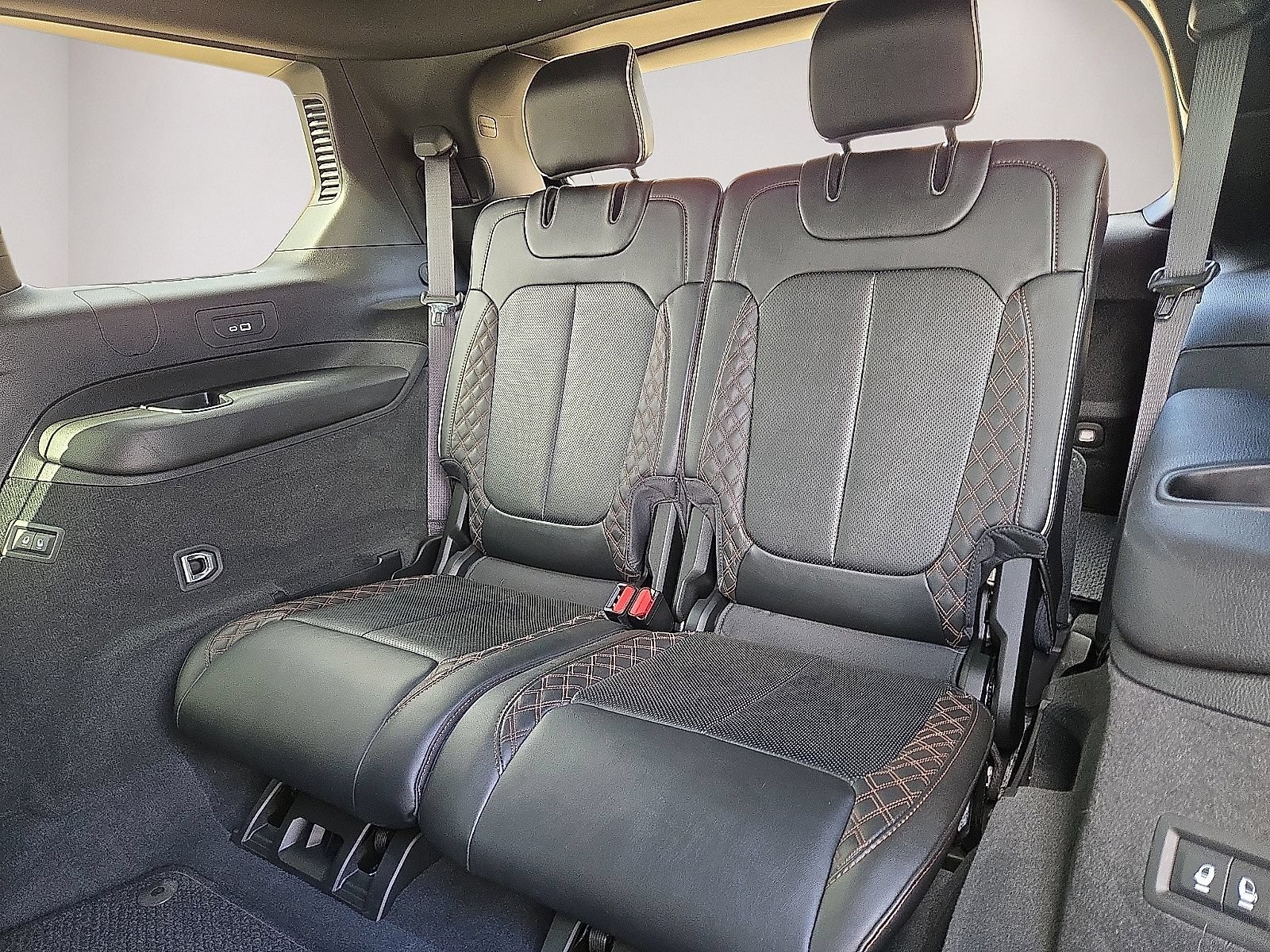 Used 2023 Jeep Grand Cherokee L Summit w/ MOPAR Finishing Package AWD/4WD image 16