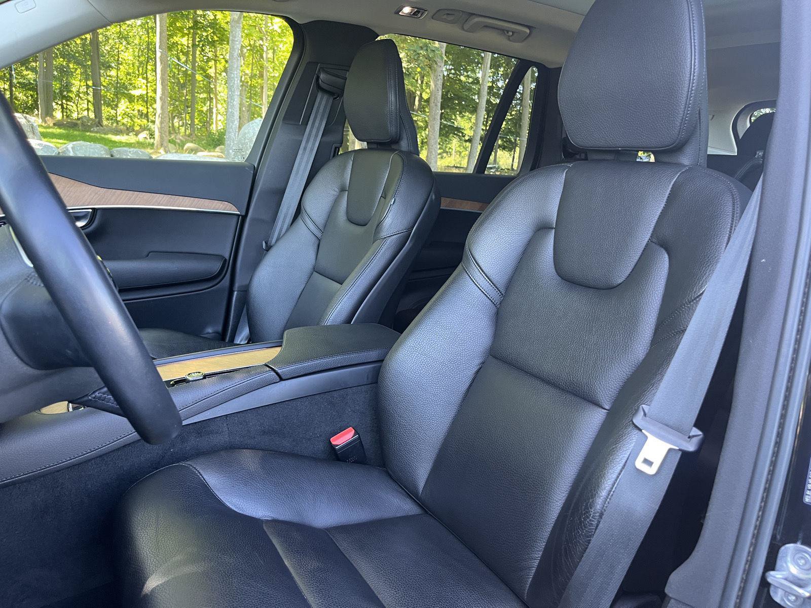 Used 2022 Volvo XC90 T6 Momentum w/ Advanced Package AWD/4WD image 40