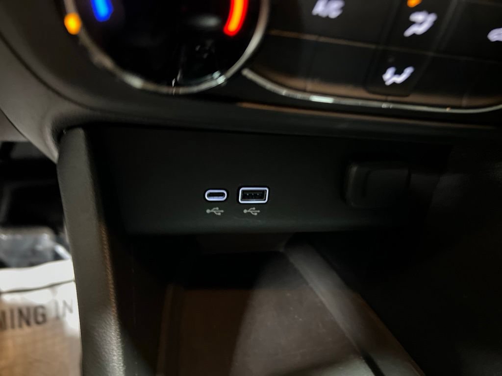 Used 2025 Buick Encore GX Preferred FWD image 24
