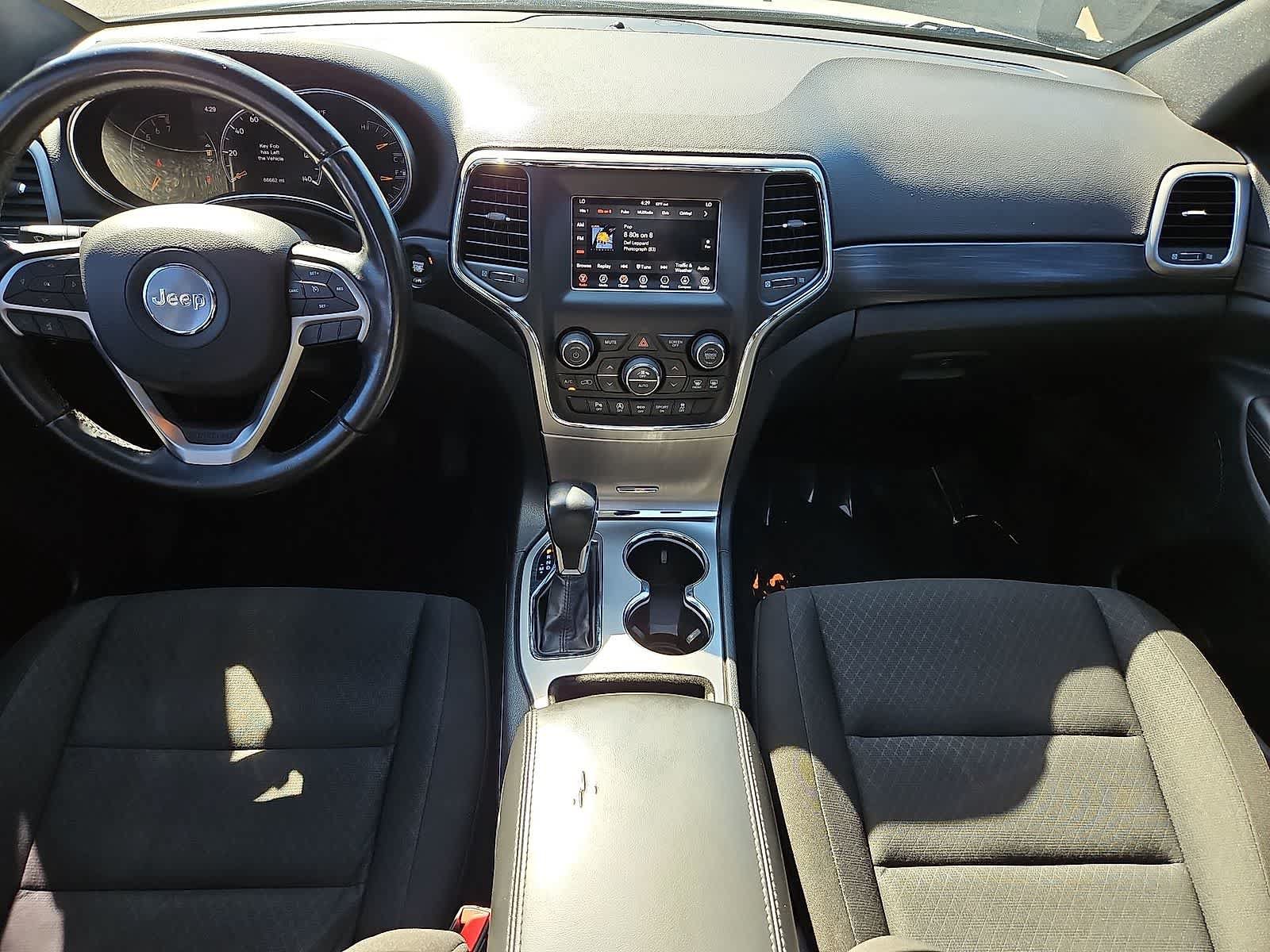 Used 2020 Jeep Grand Cherokee Laredo AWD/4WD image 11