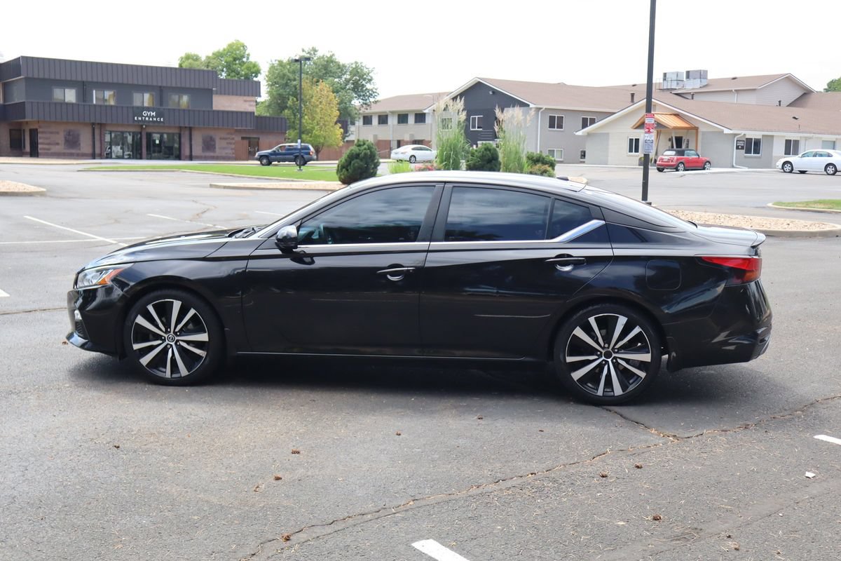 Used 2020 Nissan Altima 2.5 SR w/ Premium Package FWD image 9