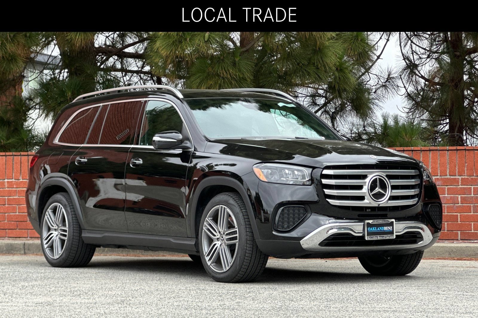 Used 2024 Mercedes-Benz GLS 450 4MATIC image 2