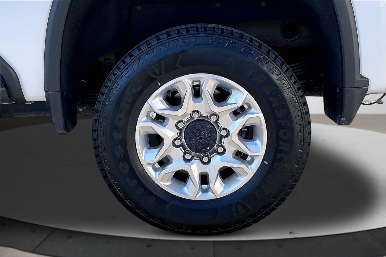 Used 2024 Chevrolet Silverado 2500 LT image 35