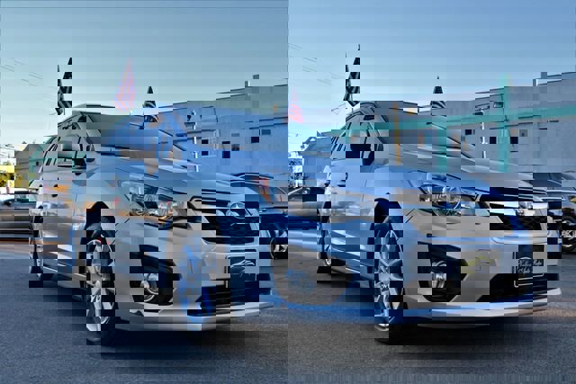 Used 2014 Subaru Impreza 2.0i Premium w/ All-Weather Package w/CVT image 1