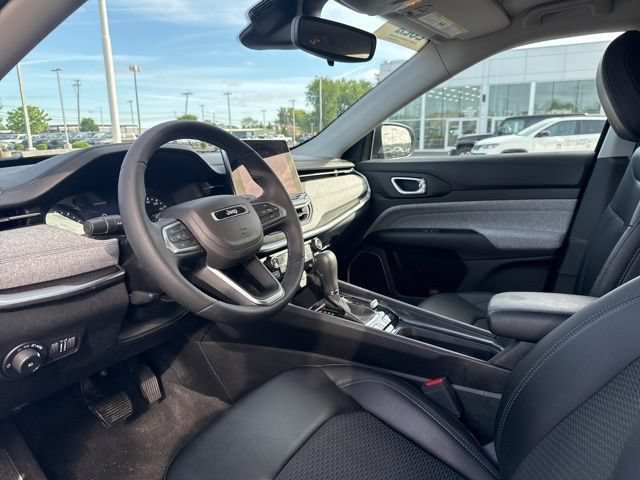 Used 2022 Jeep Compass Latitude AWD/4WD image 16