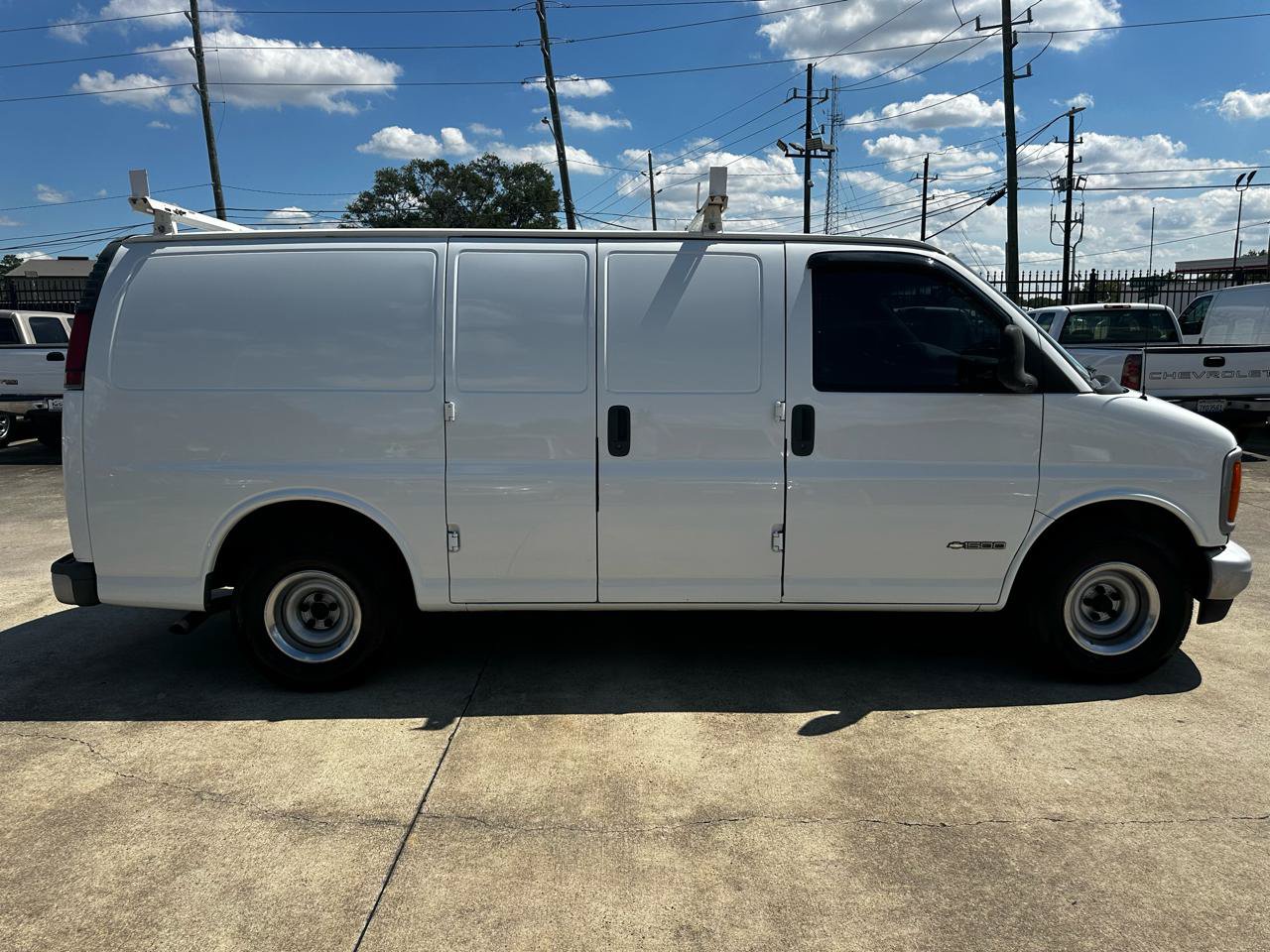 Used 2001 Chevrolet Express 1500 RWD image 6