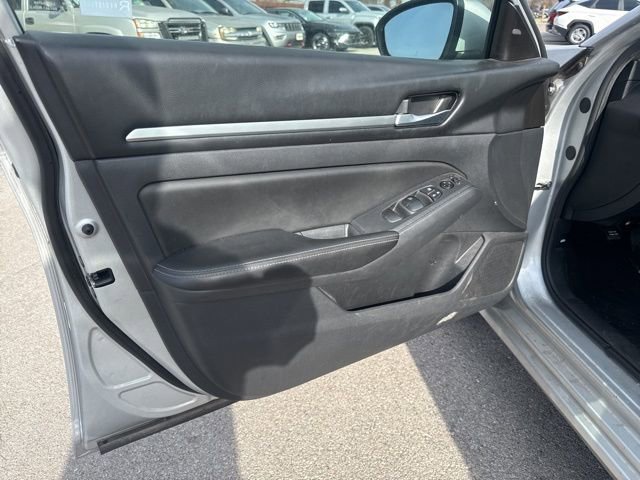 Used 2022 Nissan Altima 2.5 SV FWD image 8