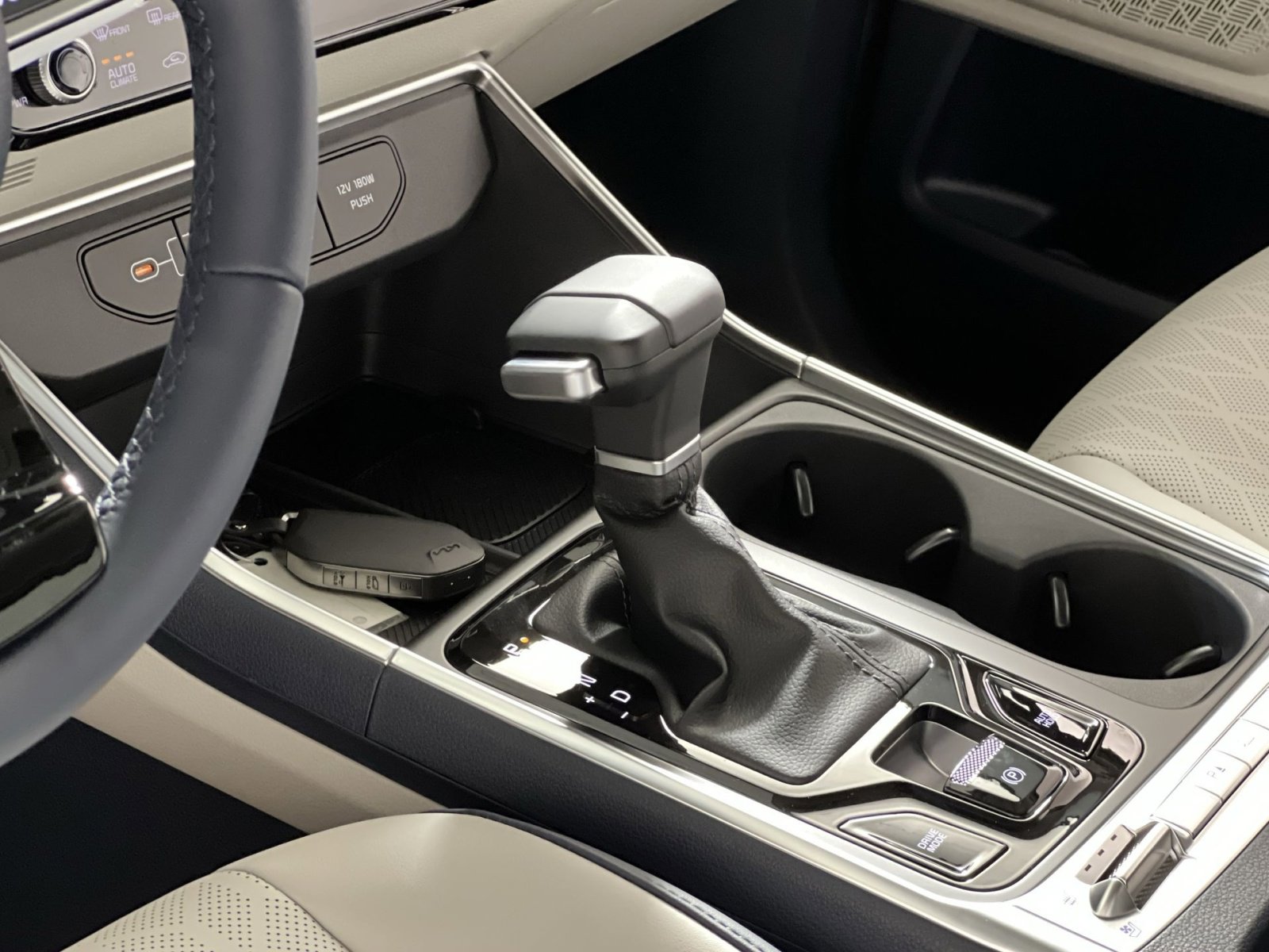 New 2026 Kia Carnival SX w/ SX Dark Edition Package image 20